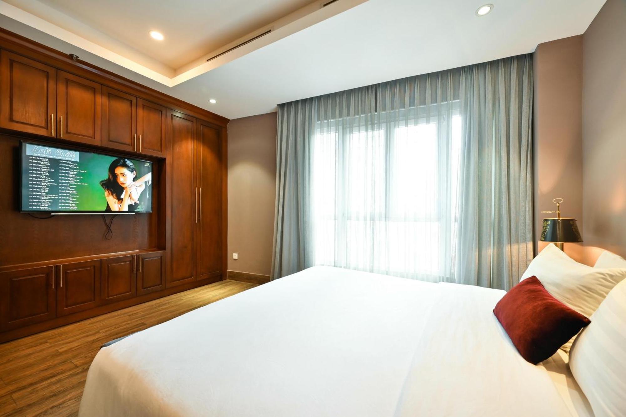 California Saigon Hotel & Rooftop Pool Ho Chi Minh City Exterior photo